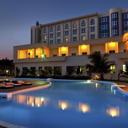 Azalai Hotel Котону Экстерьер фото